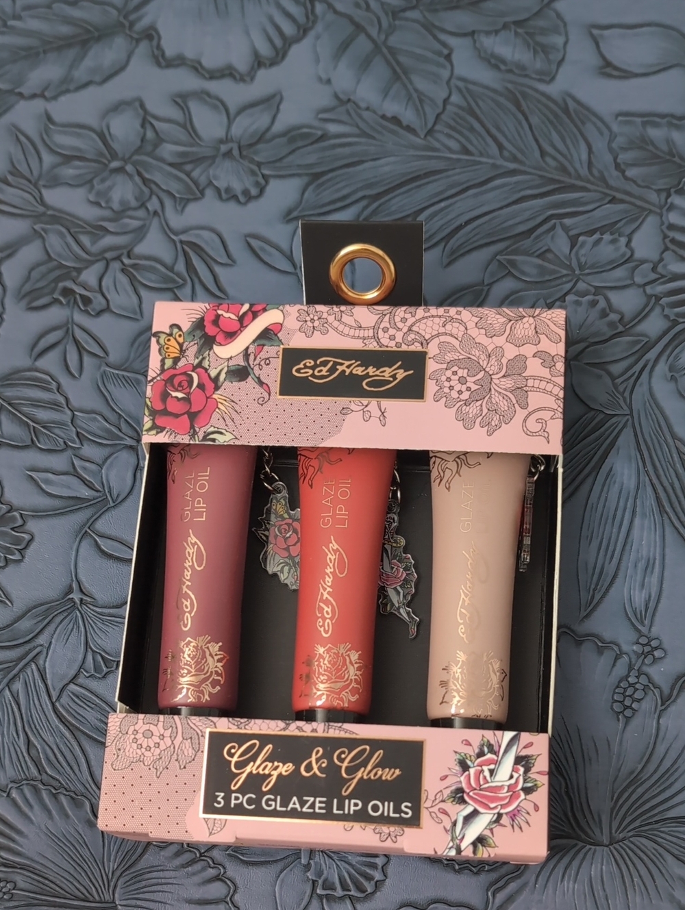 Ed Hardy Glaze Lip Oils 3 Pc Lip Oil Set in Pink & Red & Charms NWT